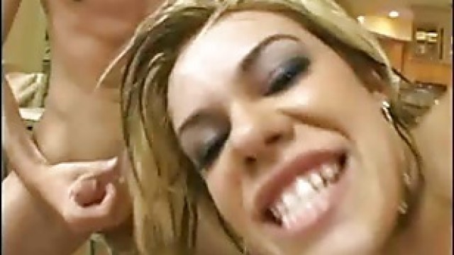 Gia Paloma super horny to fuck 2 guys