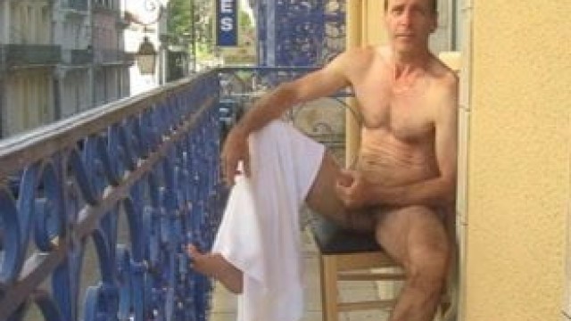 Naked balcony wank & cum